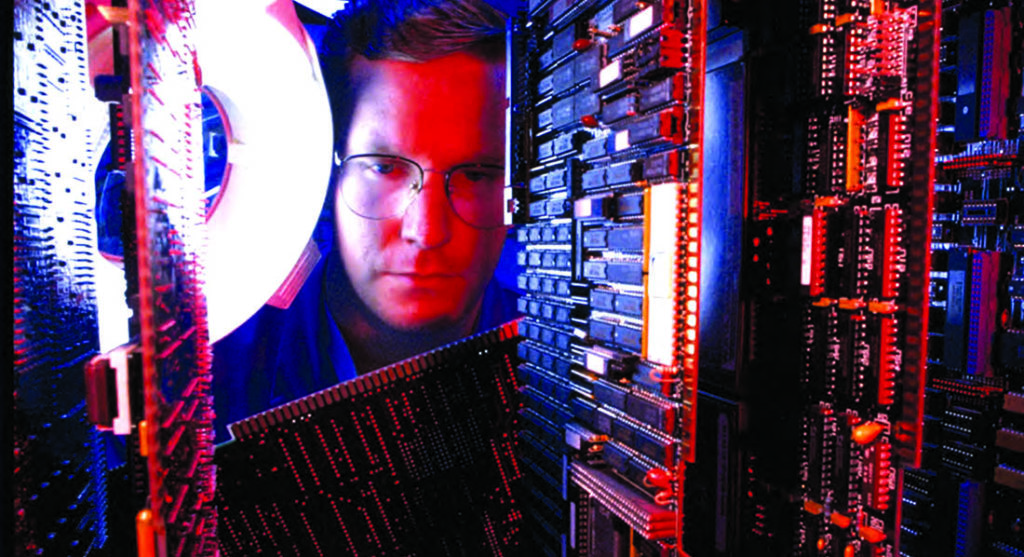 Smart Industry - Avnet Centennial: 100 Years of Making History - 1/2021